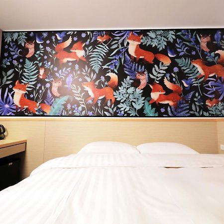 Rf Hotel  Linsen Taipei Bagian luar foto