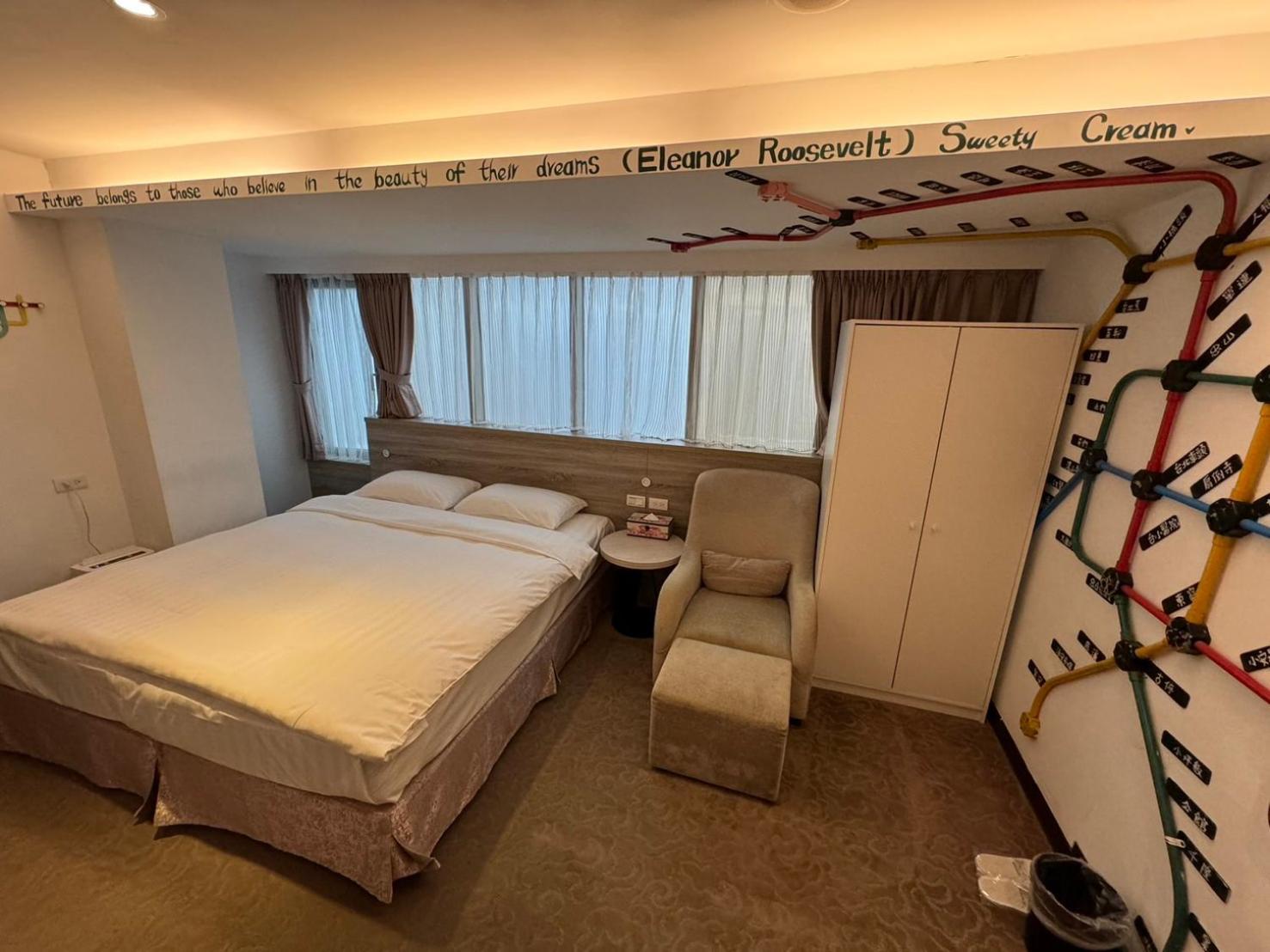 Rf Hotel  Linsen Taipei Bagian luar foto