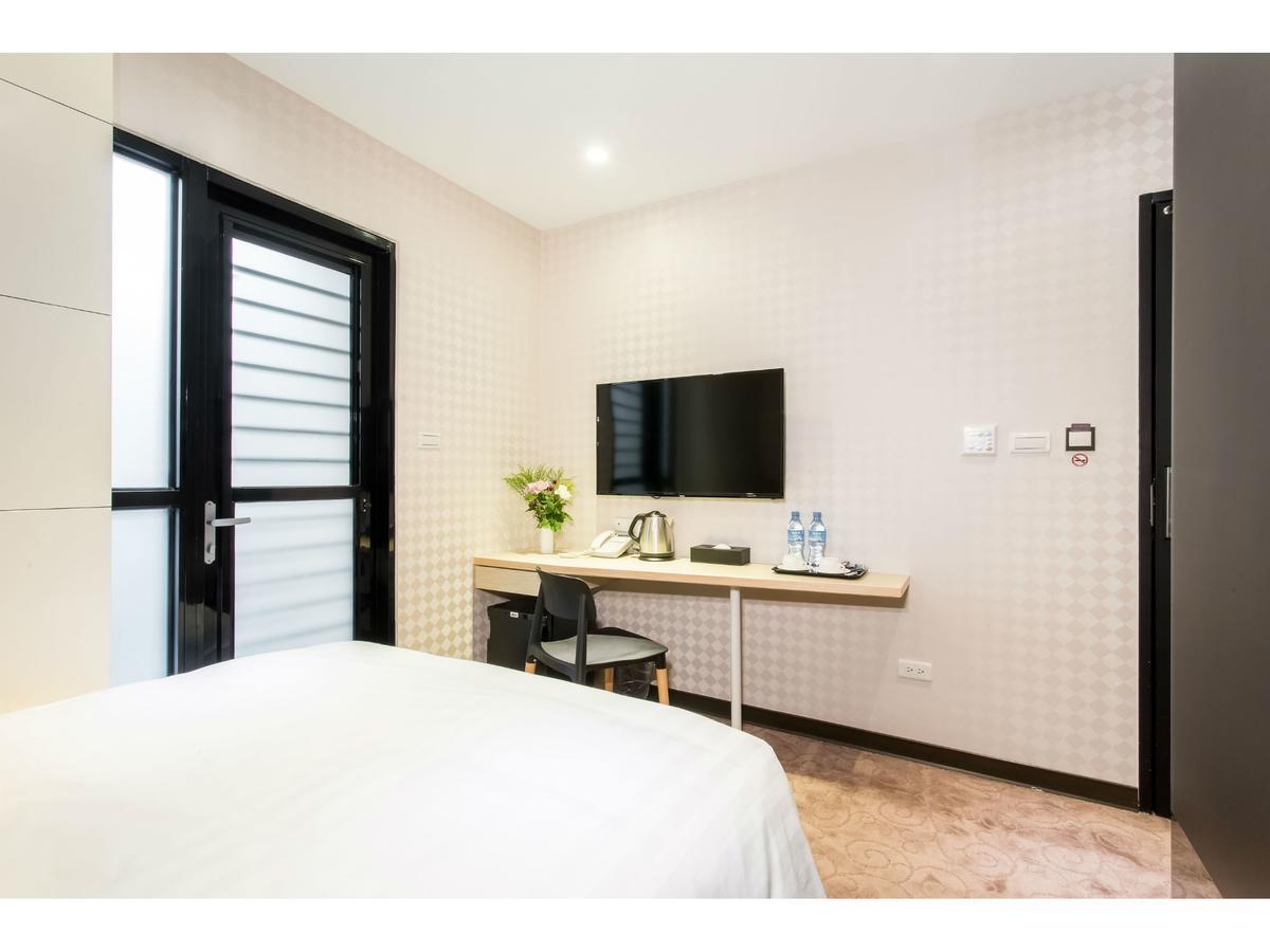 Rf Hotel  Linsen Taipei Bagian luar foto