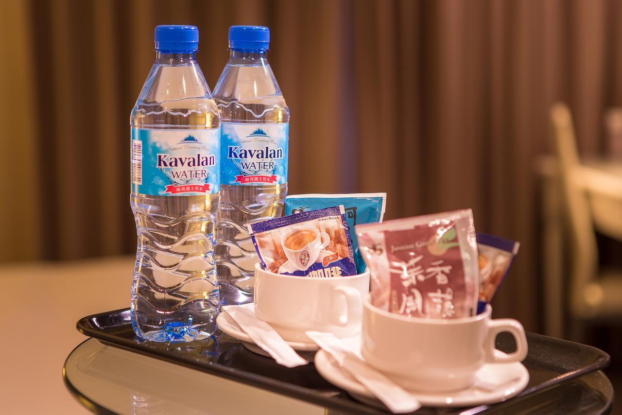 Rf Hotel  Linsen Taipei Bagian luar foto